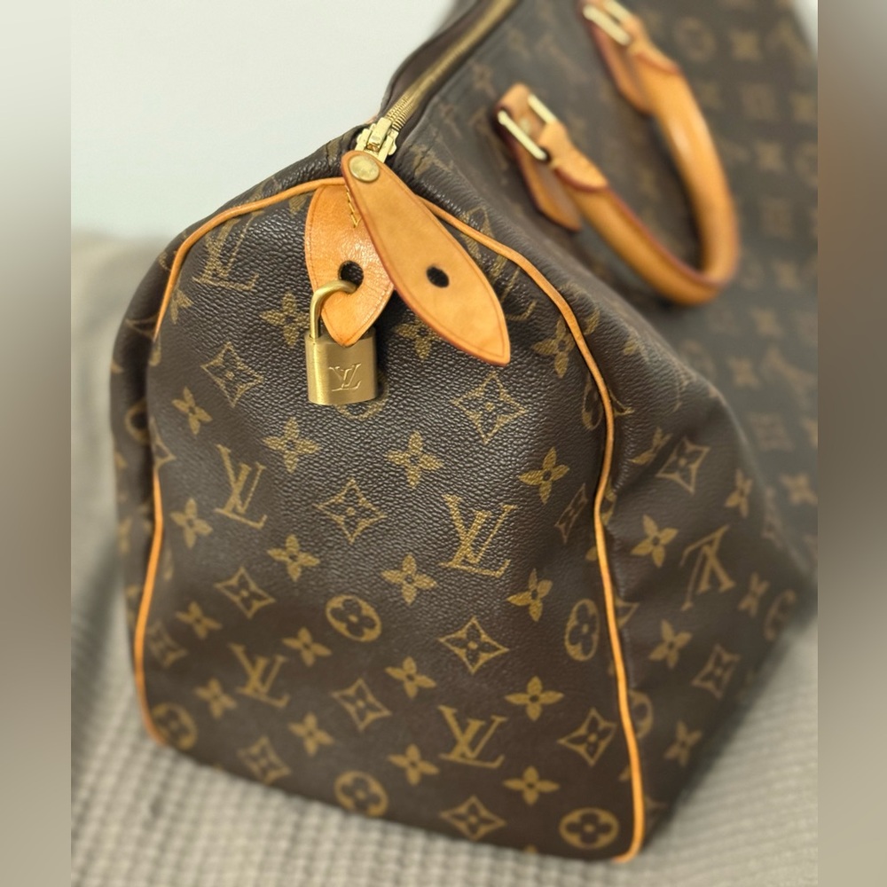 Louis Vuitton Vintage Speedy 40 Monogram Bag - Picture 11 of 16